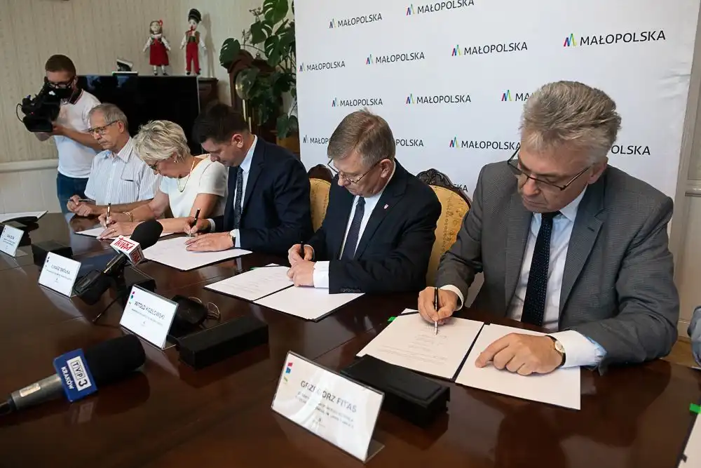 Małopolskie szpitale łączą siły w działaniach w zakresie onkologii. W tym również sądecka placówka