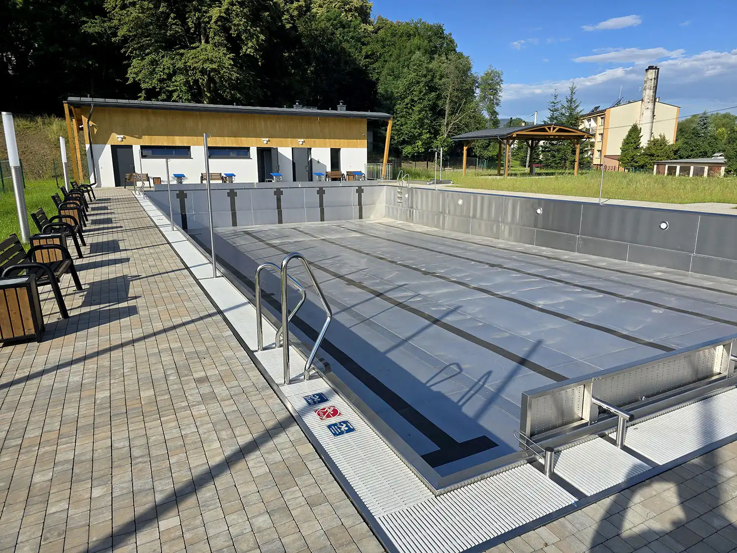 Basen w Marcinkowicach do dzierżawy