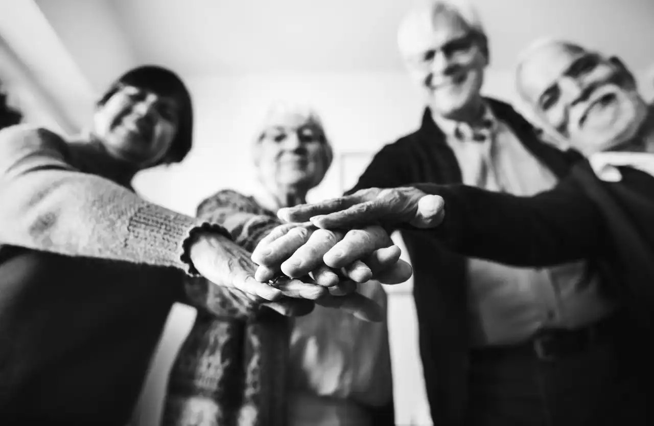 Korzenna wspiera seniorów. Bezpłatna Ogólnopolska Karta Seniora już dostępna