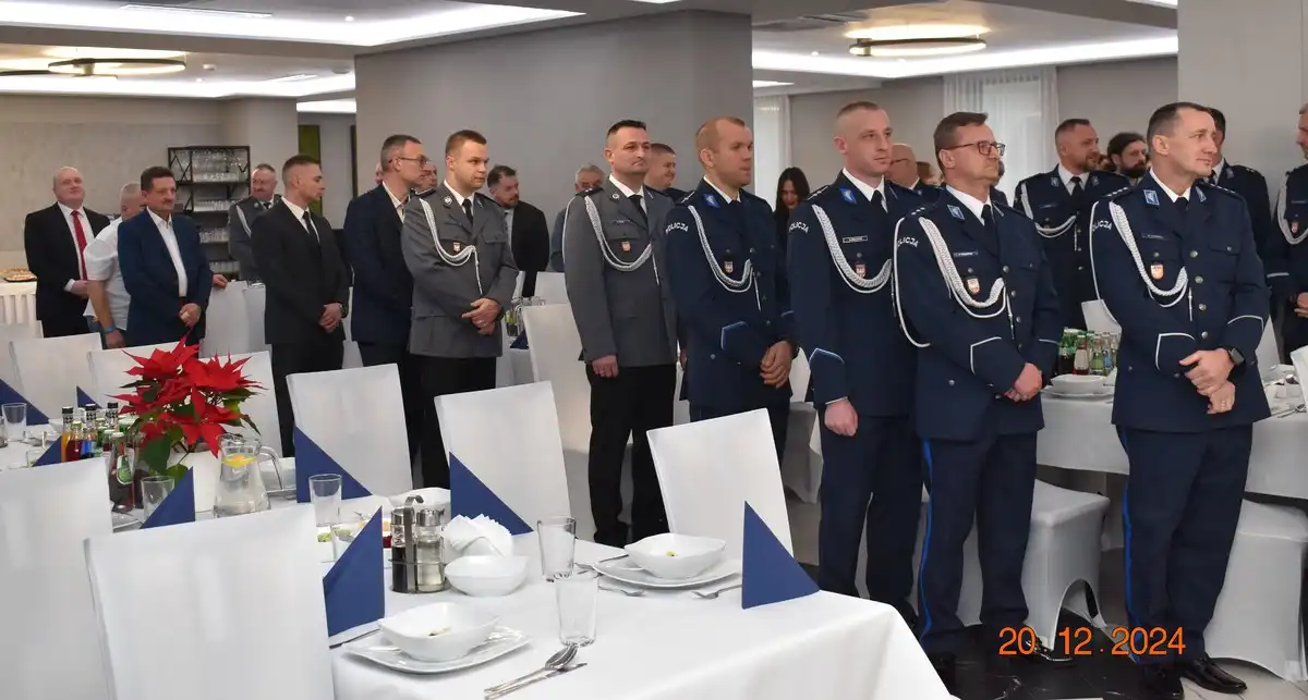 Świąteczne spotkanie limanowskich funkcjonariuszy. Wspólne życzenia i opłatek