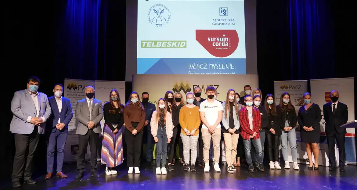 Laureaci IX edycji projektu „Włącz myślenie. Postaw na przedsiębiorczość” nagrodzeni