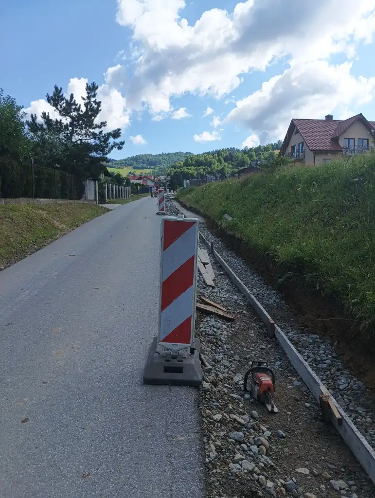 Nowy asfalt i szersza droga na os. Śmigowskie już wkrótce