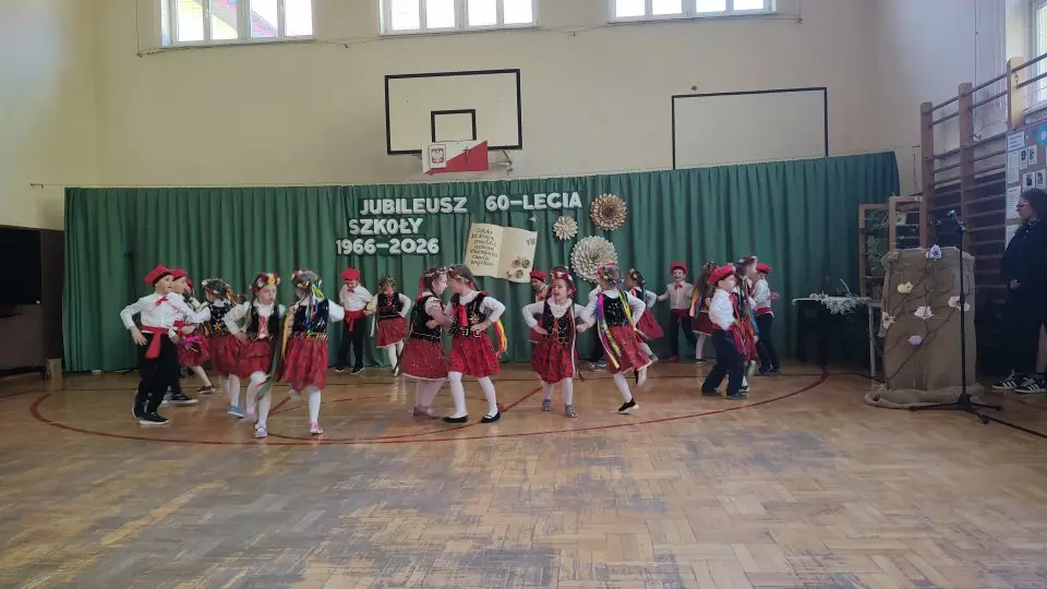60 lat historii i wspomnień. Wyjątkowy jubileusz szkoły w Rożnowicach