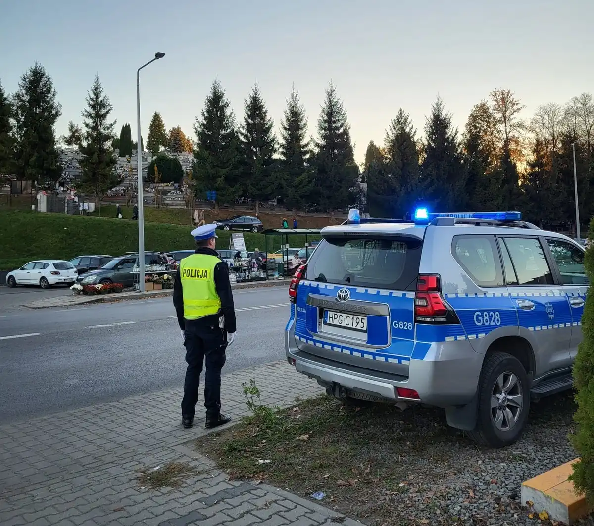 Sądecczyzna: Policja podsumowuje akcję Wszystkich Świętych. 6 rannych, 32 kolizje, 8 pijanych za kółkiem