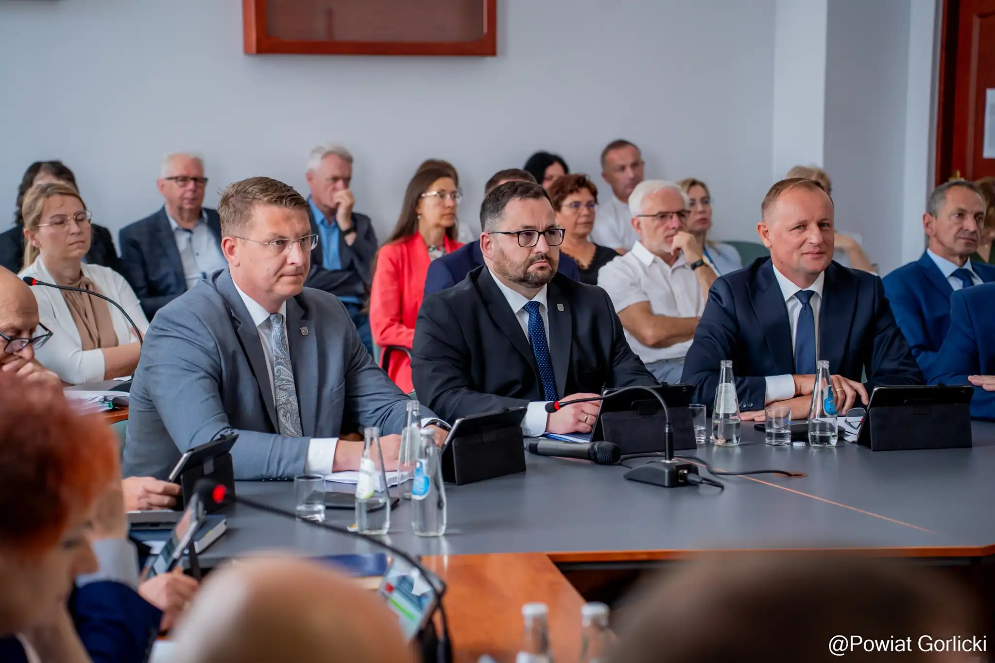 XIV Sesja Rady Powiatu Gorlickiego. Absolutorium udzielone, zmiany w budżecie przyjęte