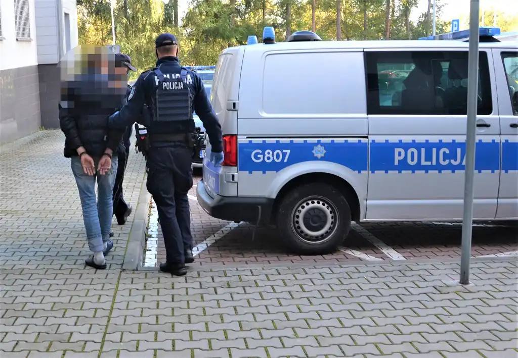 Nowy Sącz: 31-latek chciał odreagować złość. Bił przypadkowo napotkane osoby