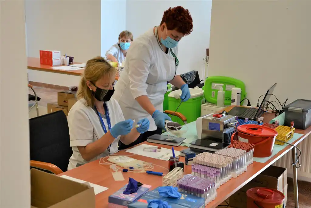 Akcja „103 litry krwi na 103. rocznicę powstania Policji” trwa nadal. 22 czerwca w Nowym Sączu zebrano ponad 8 litrów krwi