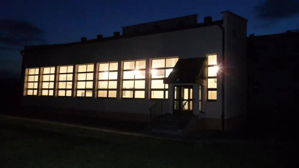 Gmina Łososina Dolna inwestuje w energooszczędne oświetlenie sal gimnastycznych