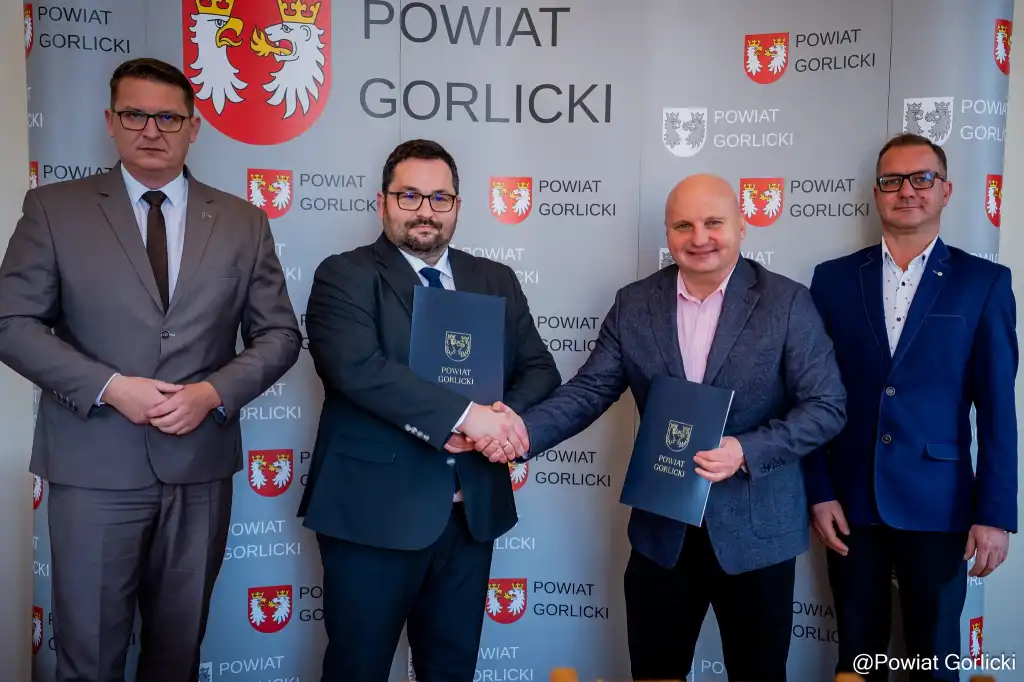 Będzie przebudowa drogi powiatowej Ropa-Brunary. Umowa podpisana