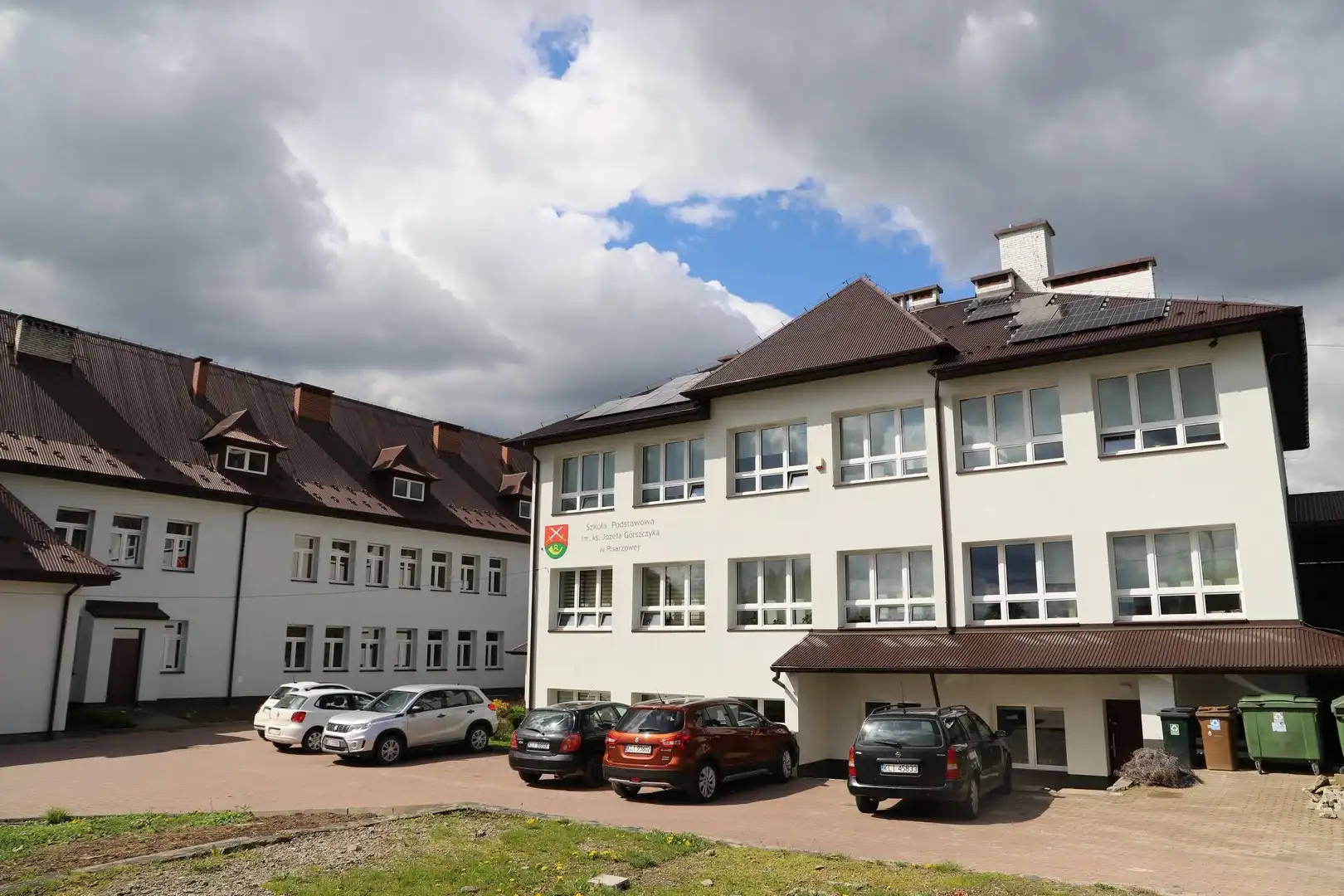 Trwa rozbudowa i modernizacja bazy oświatowej w Gminie Limanowa. Co już udało się wykonać?