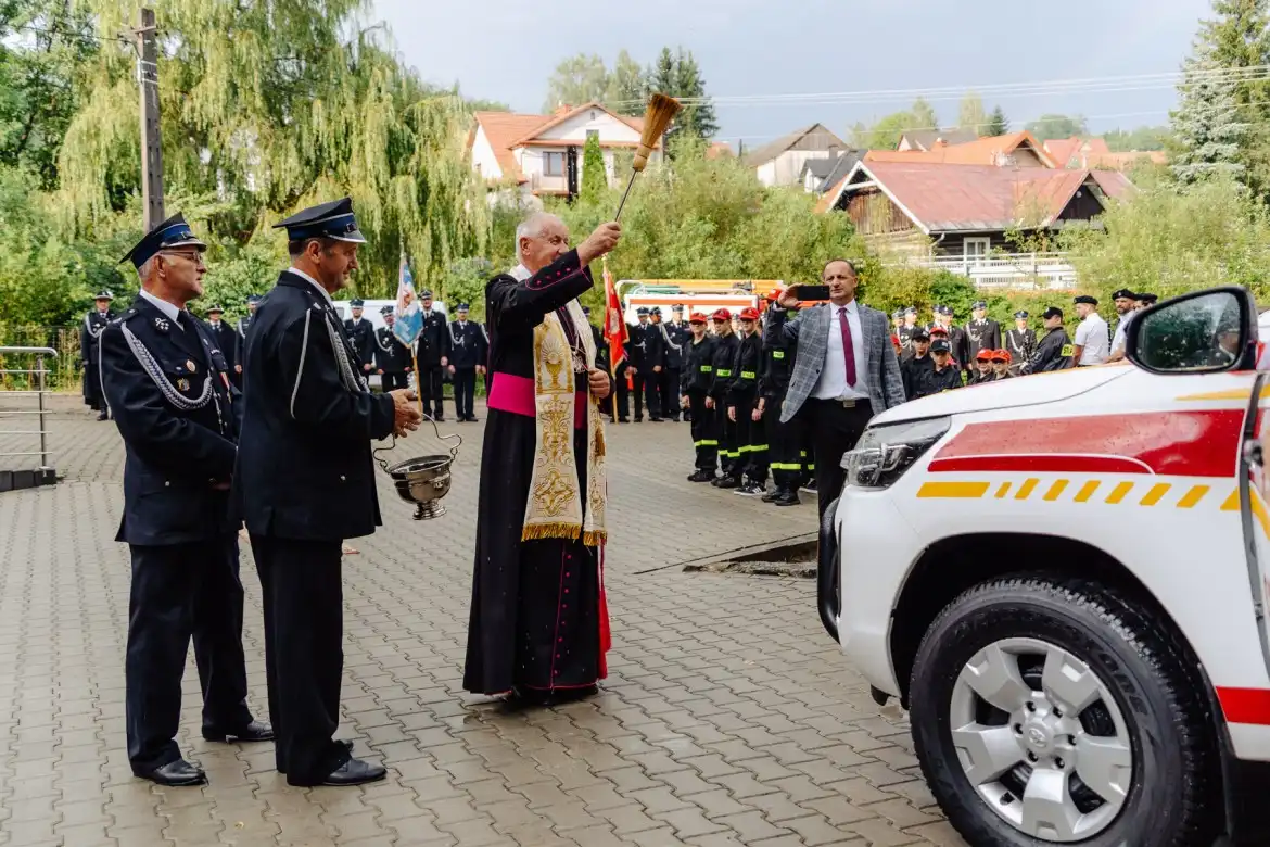 Druhowie z OSP w Siołkowej mają nowy samochód rozpoznawczo-ratowniczy