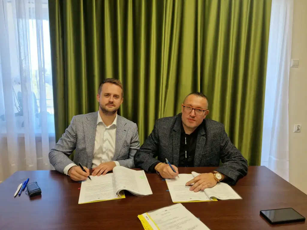 Szkoły w Jelnej i Roztoce-Brzezinach przejdą termomodernizację
