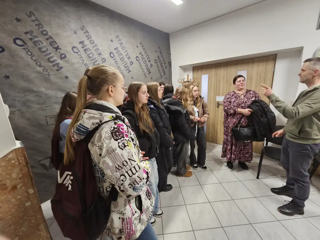 Wizyta uczniów ze Szkoły Podstawowej w Zagorzynie w Urzędzie Gminy Łącko