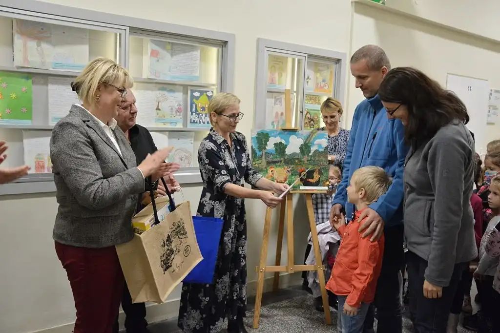 Bajkowa wystawa w Pedagogicznej Bibliotece Wojewódzkiej w Nowym Sączu
