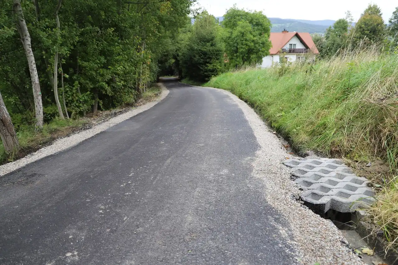 W tych miejscowościach zmodernizowano wewnętrzne drogi gminne