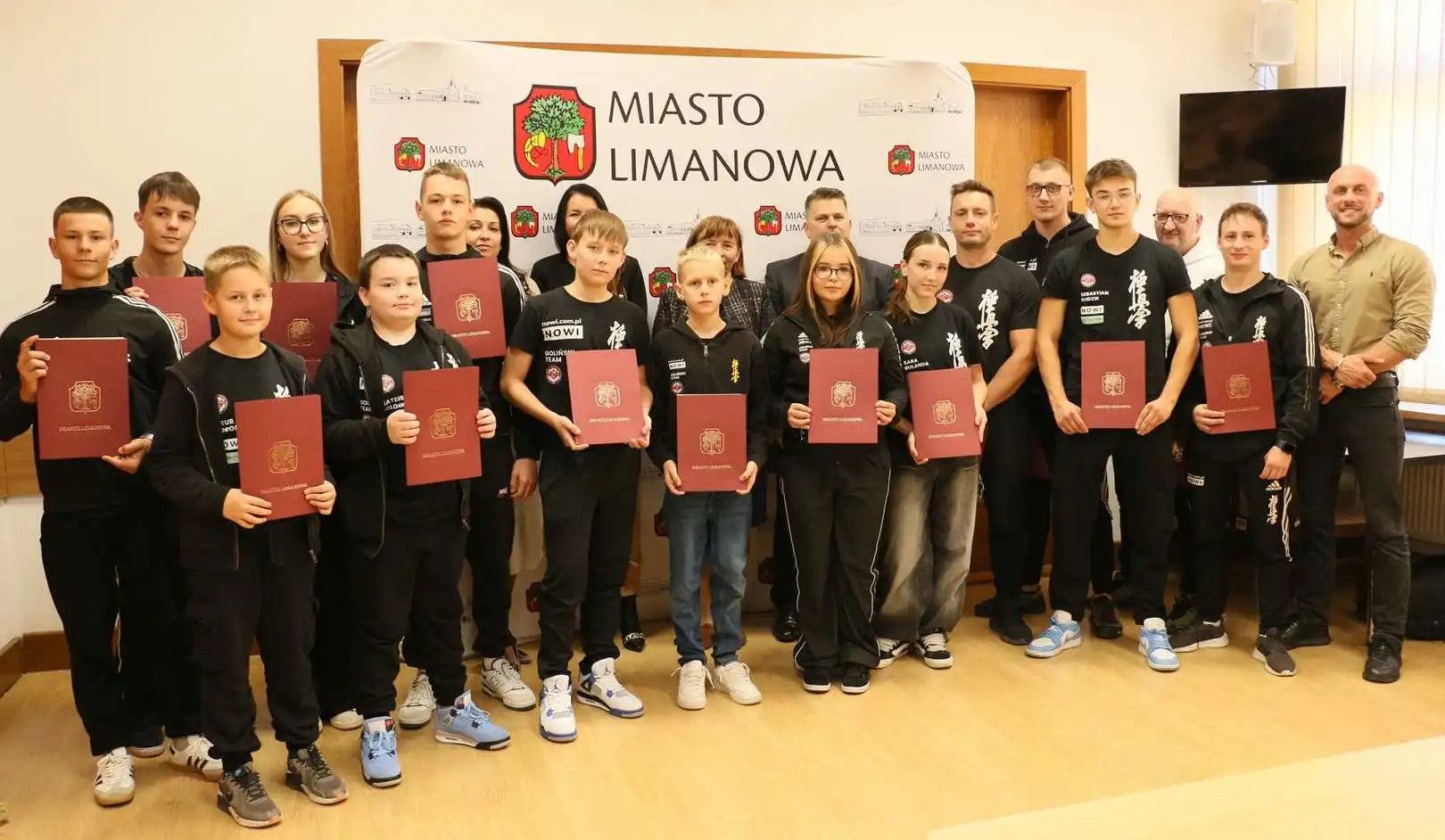 Limanowscy karatecy na medal! Burmistrz gratuluje sukcesów
