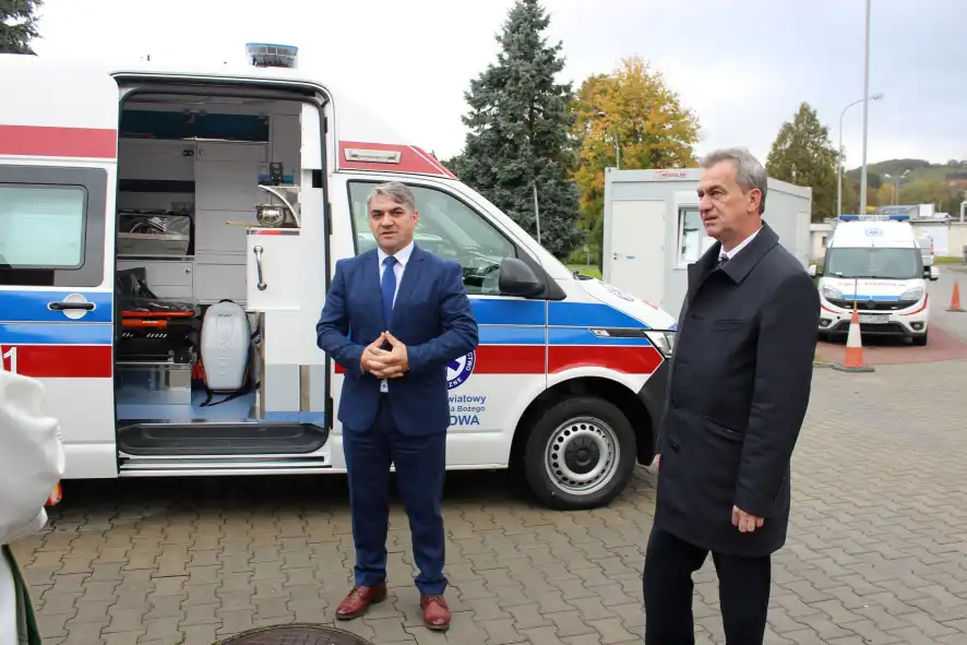 Szpital w Limanowej ma nowy ambulans