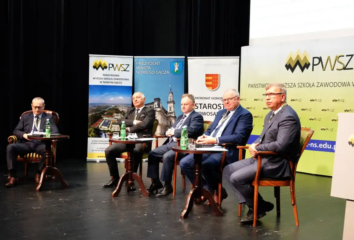 O priorytetach rozwoju Sądecczyzny podczas konferencji w PWSZ