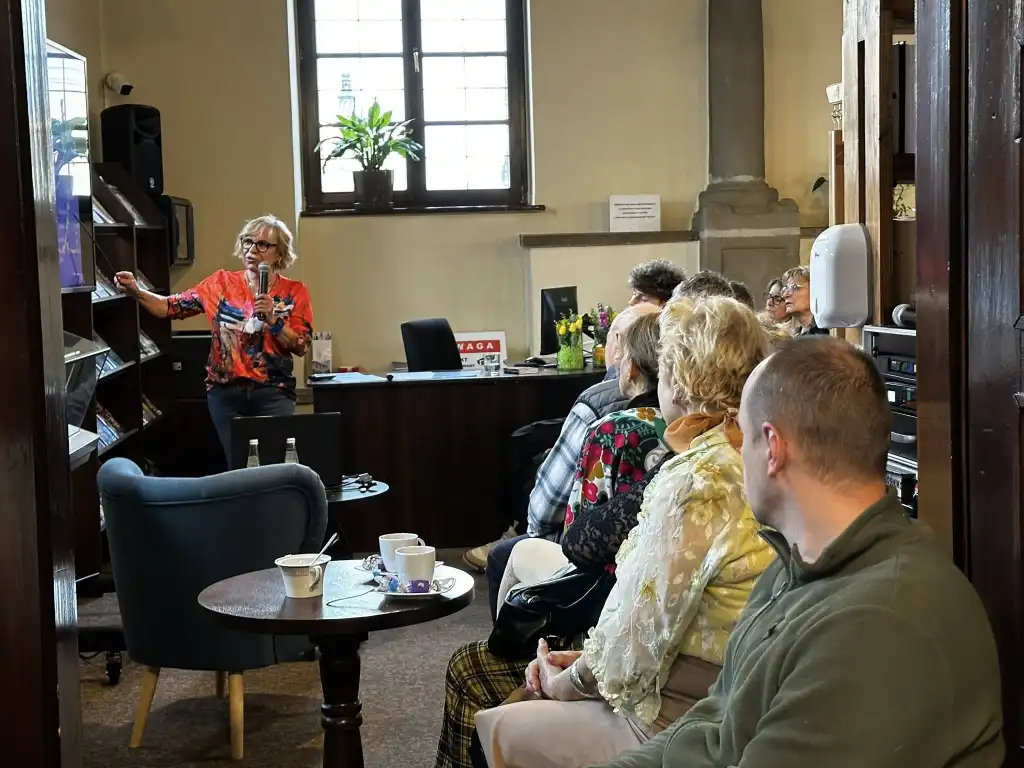 Duchowa wędrówka po Drodze Św. Jakuba. Spotkanie z Teresą Bugaj w sądeckiej bibliotece