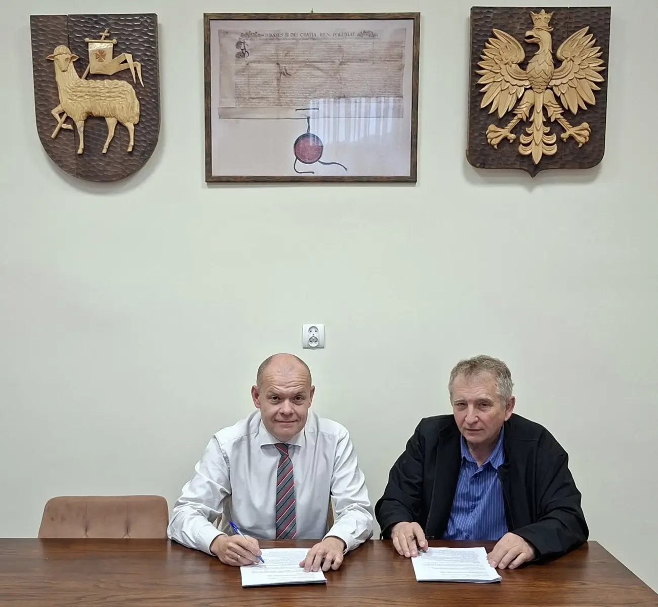 Głębokie, Śmigowskie i Banie zyskają nowe lampy. Podpisano umowy