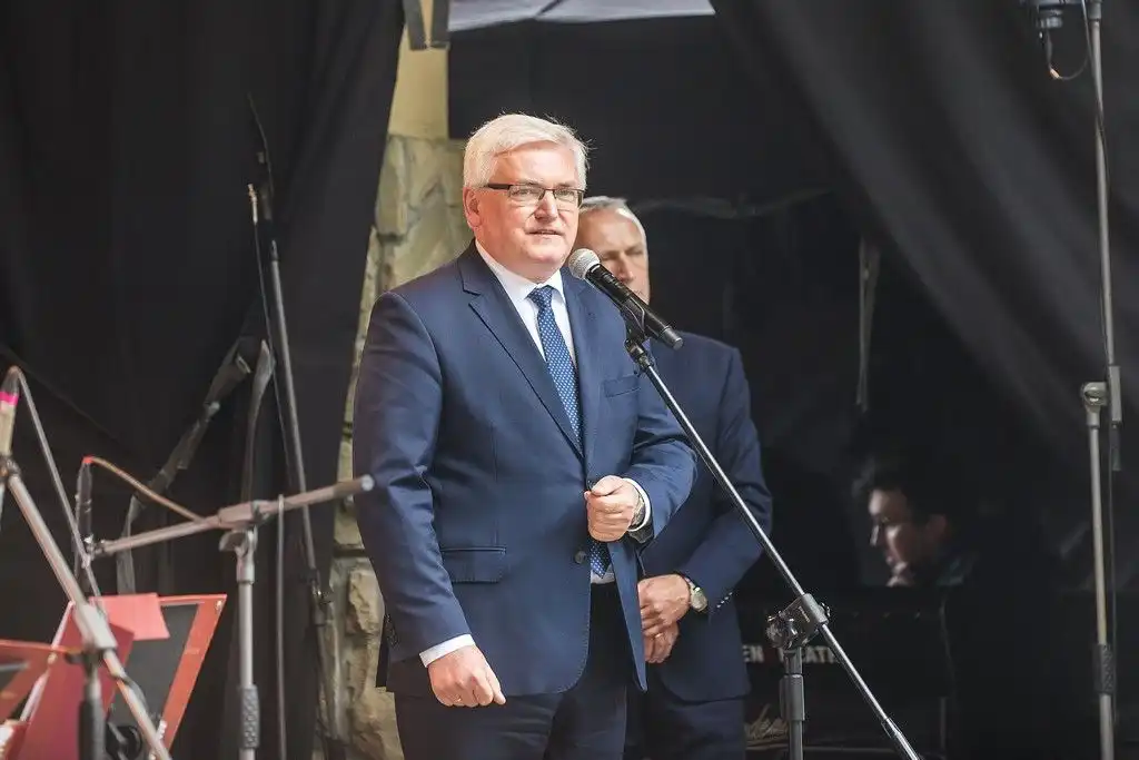 Niedzielne obchody Święta Kwitnącej Jabłoni w Łącku