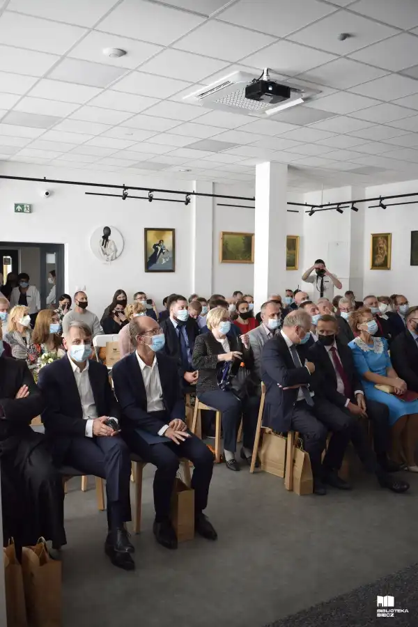 W Bieczu uroczyście otwarto wyremontowany budynek Biblioteki