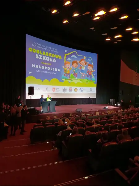 Gala „Odblaskowa Szkoła 2025” w Krakowie. Wręczono nagrody dla najlepszych szkół i animacji