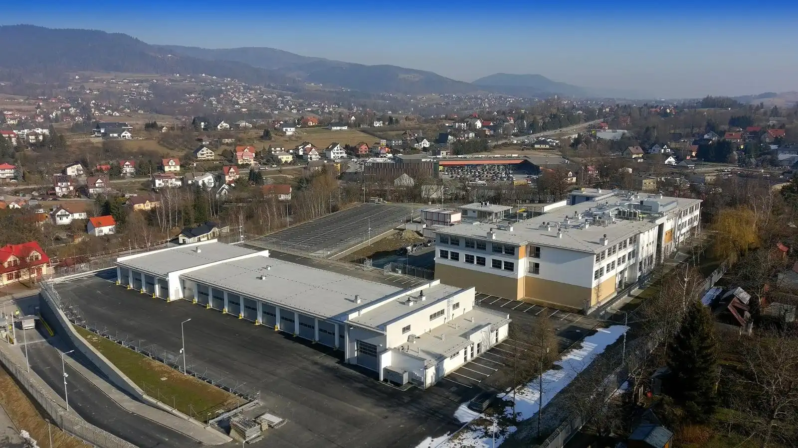 Nowa siedziba 114 Batalionu Lekkiej Piechoty. Otwarte koszary i pokazy sprzętu
