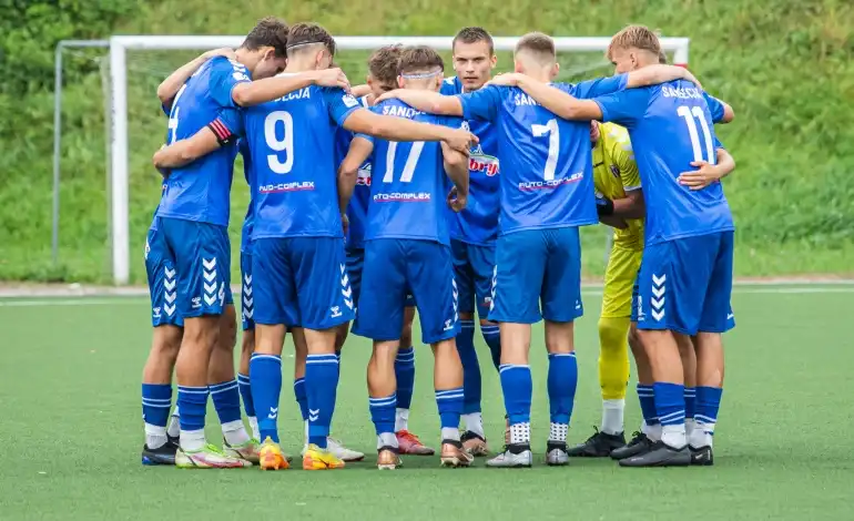 W meczu Centralnej Ligi Juniorów U-19 Sandecja Nowy Sącz przegrywa z Jagiellonią Białystok