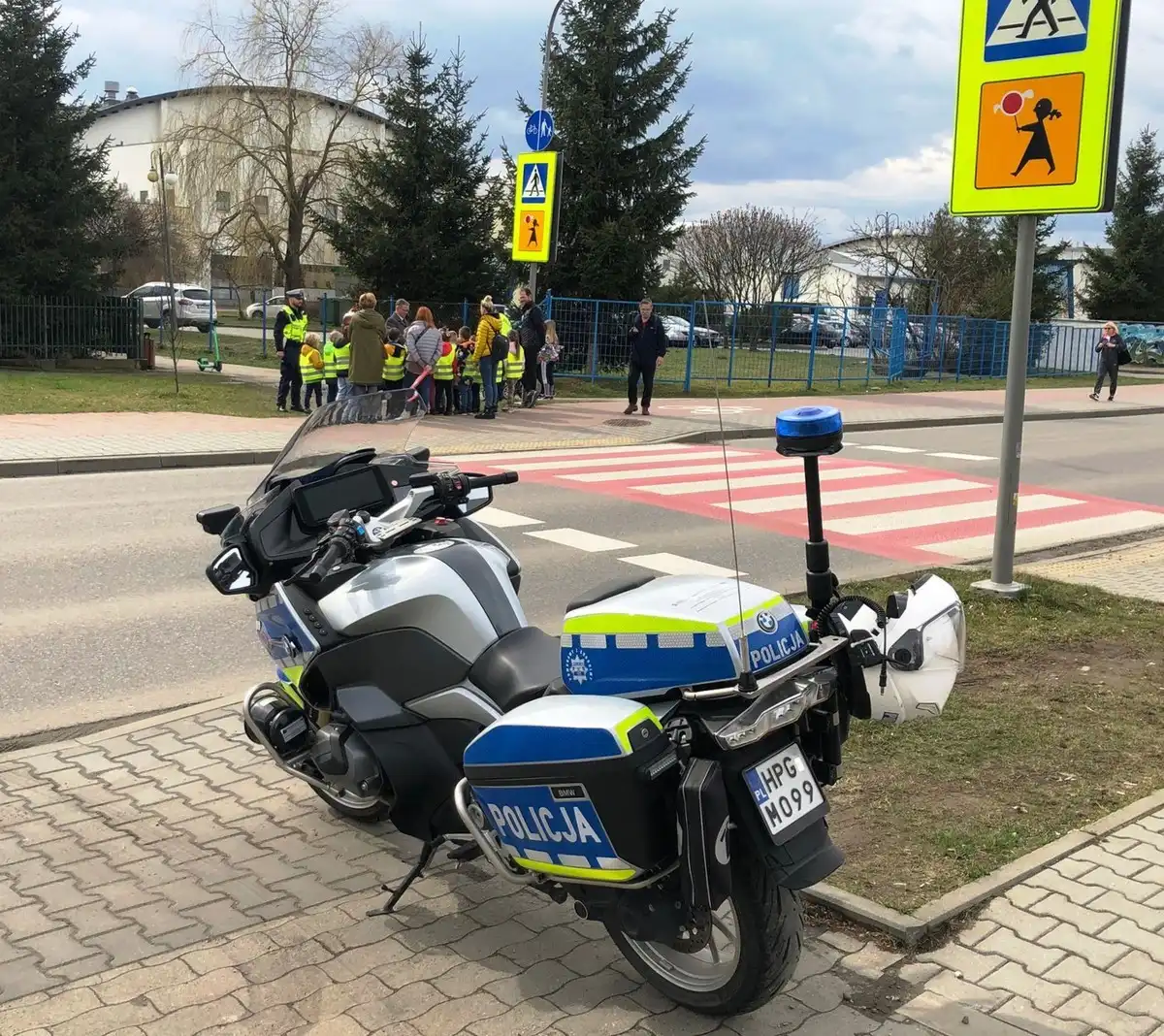 „Bądź Widoczny – Daj Szansę Kierującemu”. Początek wiosny z sądecką drogówką