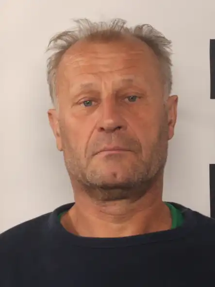 Tragiczna strzelanina w Starej Wsi. Dwie osoby nie żyją, trwa policyjna obława