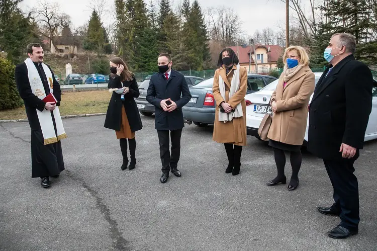 WTZ w Siołkowej ma nowy samochód do przewozu osób niepełnosprawnych