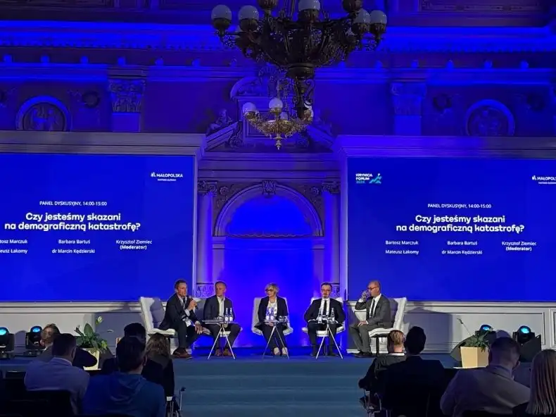 Kryzys dzietności w Polsce. Jak go zatrzymać? Eksperci debatowali na Krynica Forum 2024