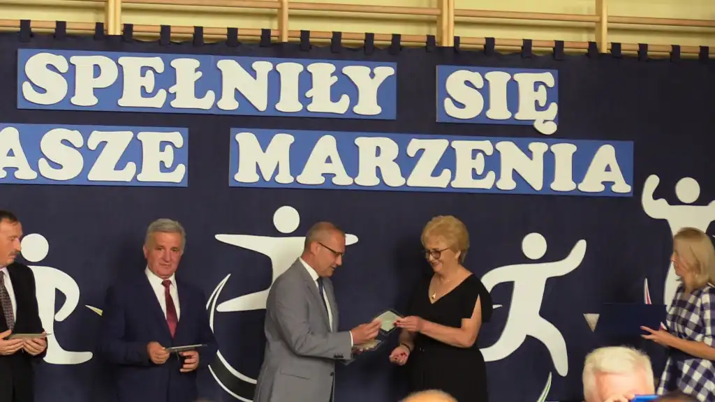 Uczniowie Szkoły Podstawowej w Rojówce mają nową salę gimnastyczną