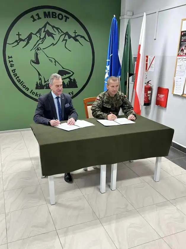 Nowoczesny namiot pneumatyczny dla 114 Batalionu Lekkiej Piechoty w Limanowej
