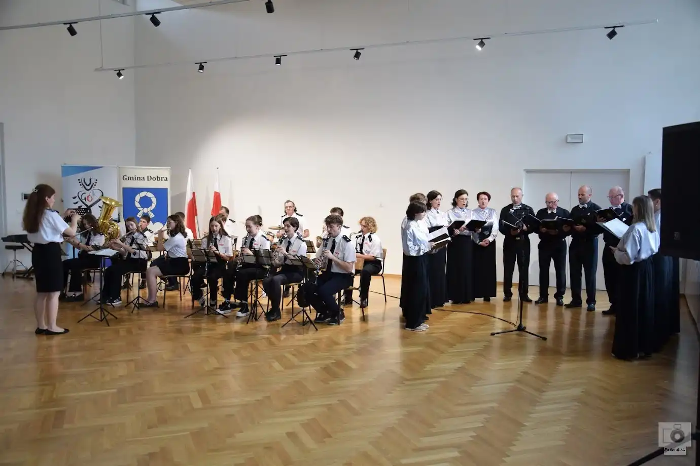 Wyjątkowy koncert patriotyczno-kulturalny w Dobrej z okazji 234. rocznicy uchwalenia Konstytucji 3 maja