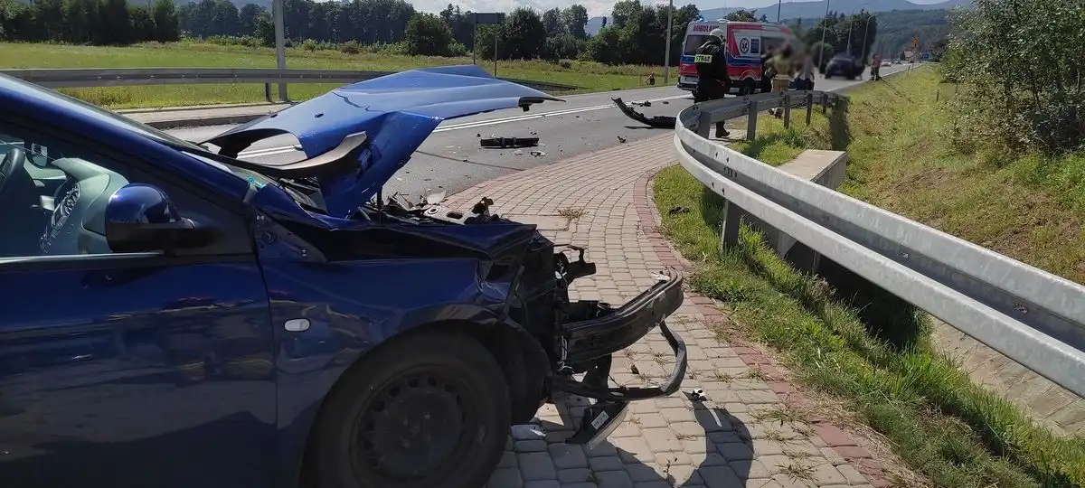 Kolizja w Starym Sączu. Wśród pasażerów były dzieci