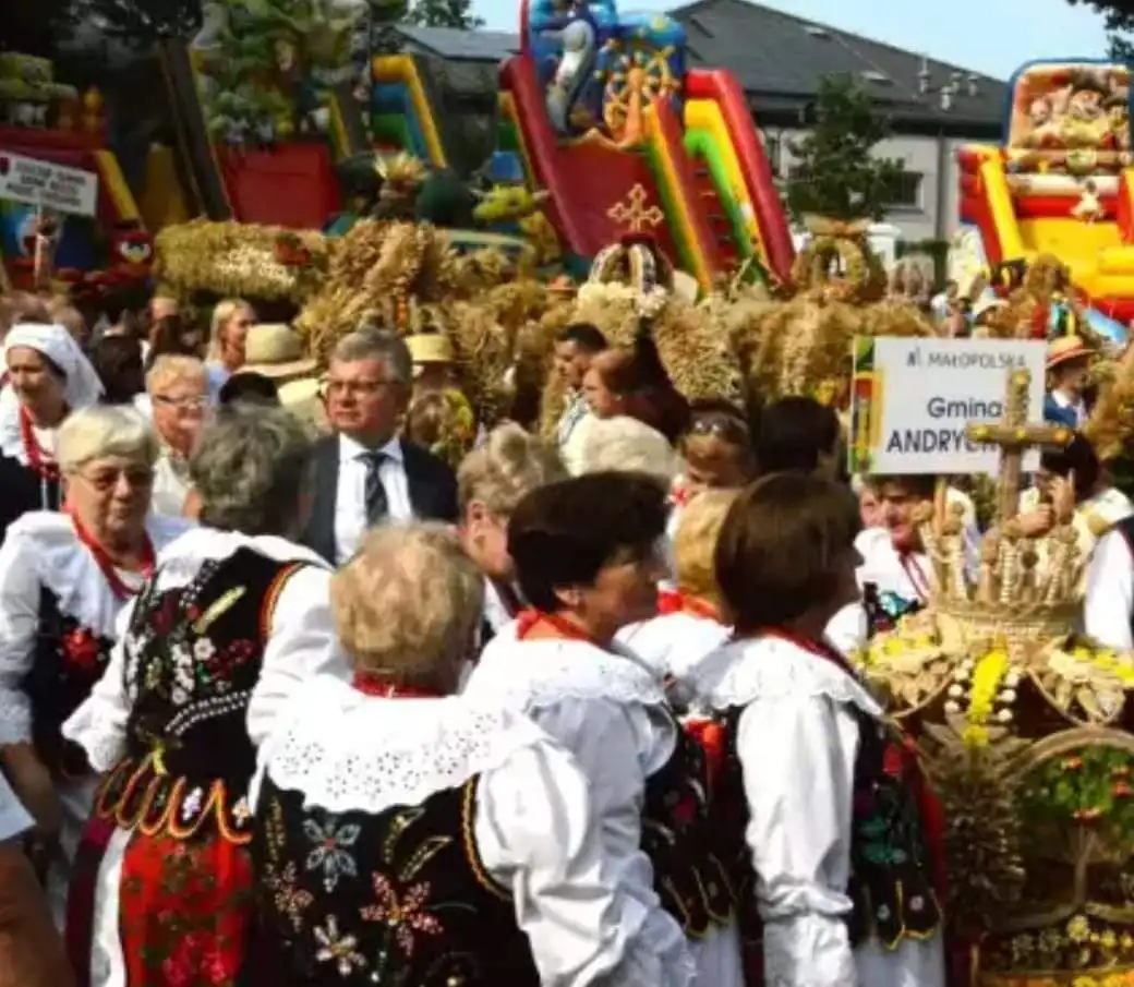 Smakowite potrawy, rękodzieło i muzyka. Dożynki pełne atrakcji