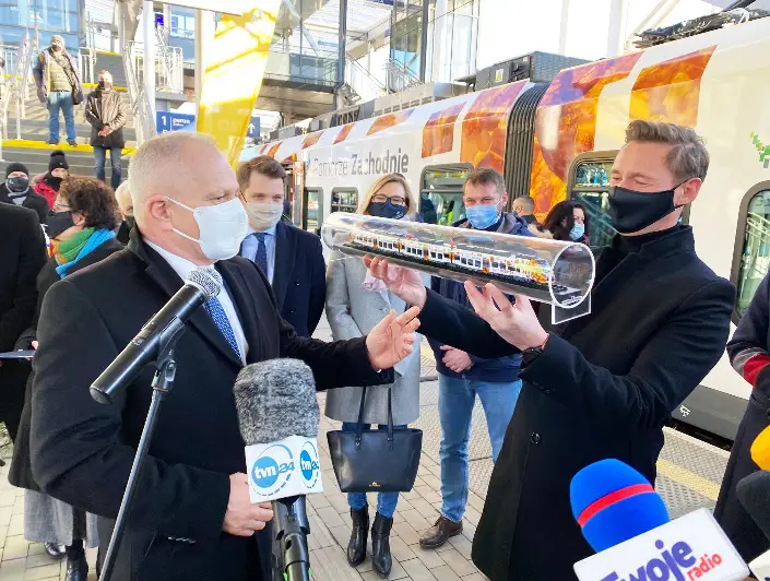 Pierwsze hybrydowe pojazdy szynowe Newagu trafiły do Województwa Zachodniopomorskiego