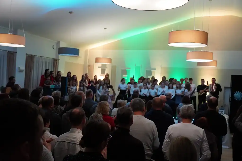 Świąteczna magia w Klęczanach: sala WDK wypełniona po brzegi