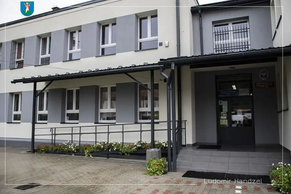 Uczniowie ze Szkoły Podstawowej nr 6 rozpoczynają naukę w wyremontowanym budynku