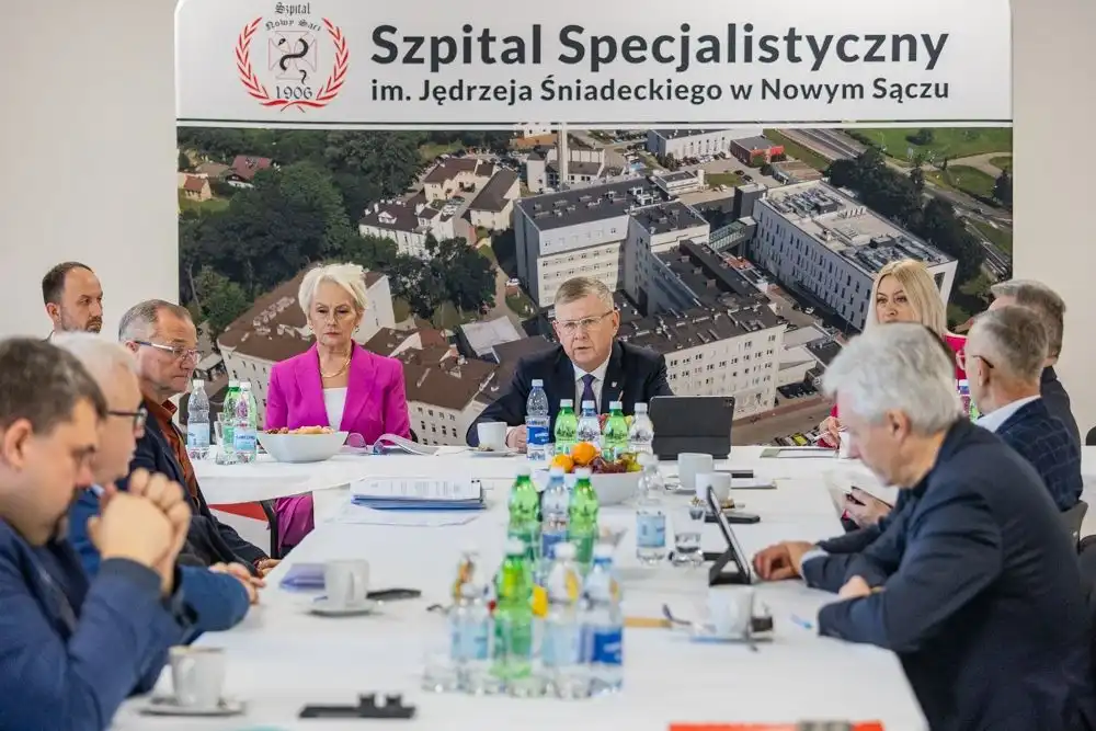 Nowe funkcje i plany szpitala w Nowym Sączu. Posiedzenie Rady Społecznej