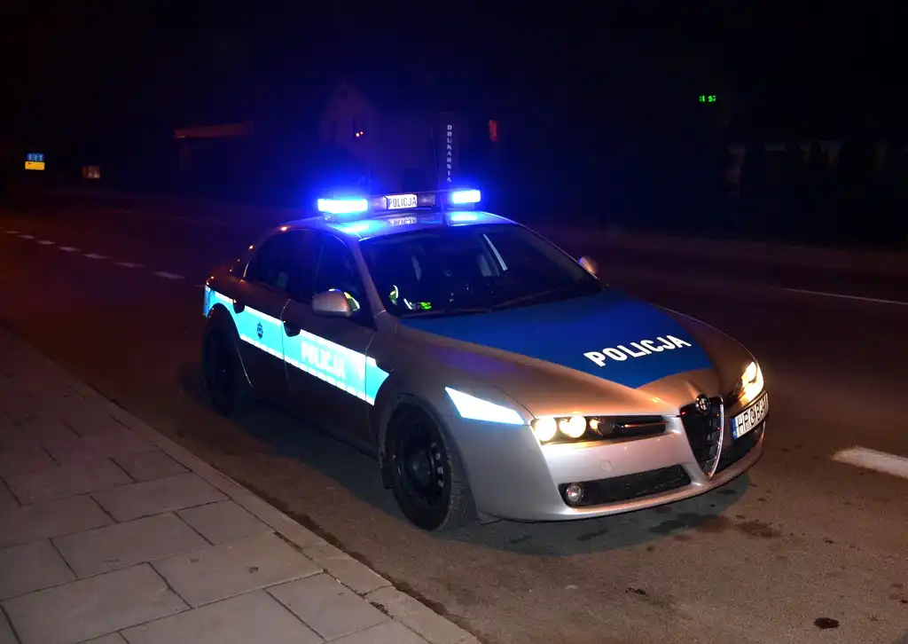 Wypadek samochodowy w Nowym Sączu. Z pijanymi dorosłymi podróżowało kilkumiesięczne niemowlę