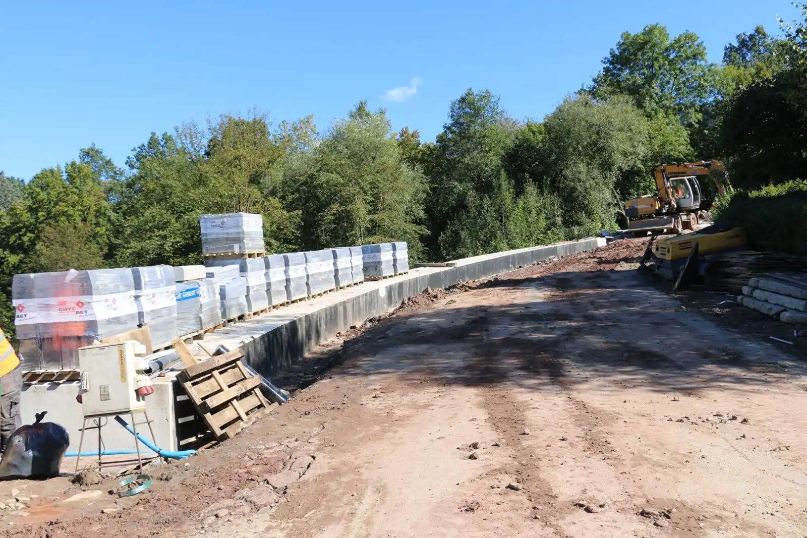 Limanowa: Trwają prace nad stabilizacją osuwiska przy ul. Paderewskiego