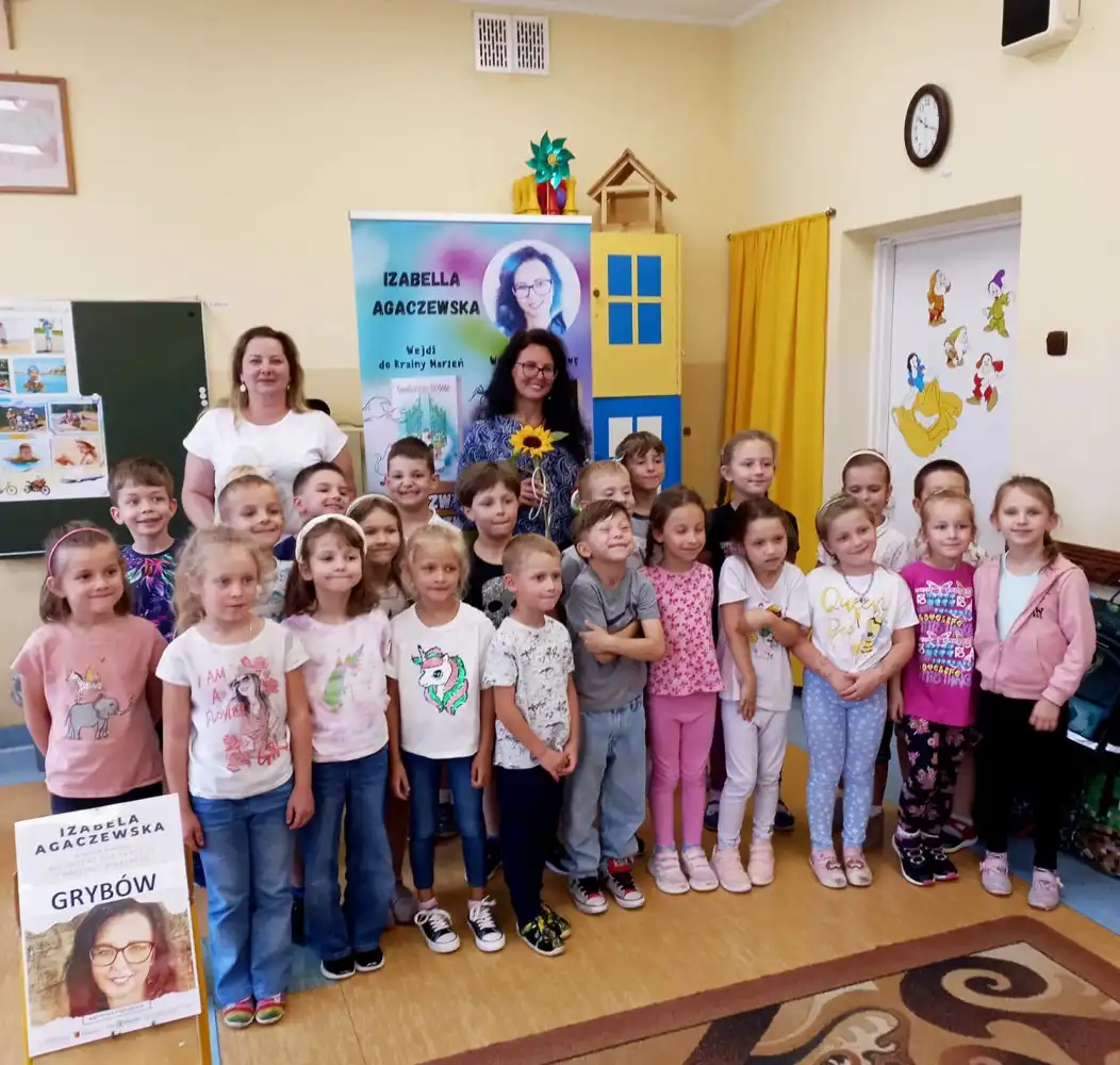 Książki, warsztaty i uśmiechy. Udany projekt „Biblioteka dla każdego, i małego i większego”
