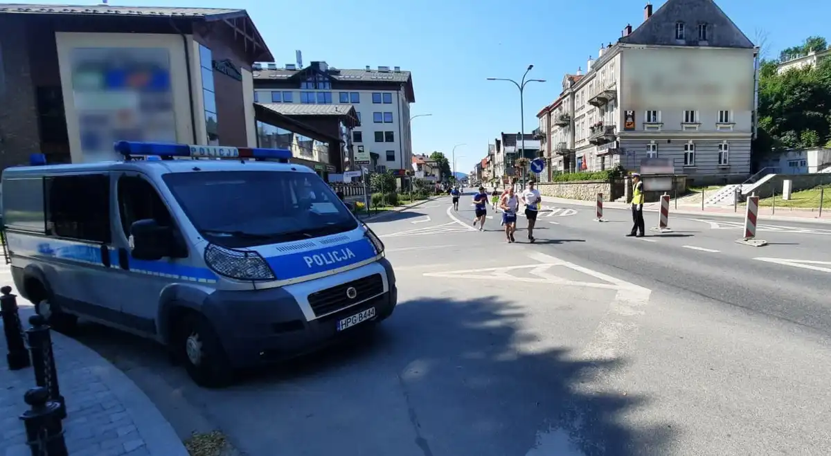 Sądeccy Policjanci zabezpieczali II Europejski Festiwal Biegowy – Dwa Beskidy