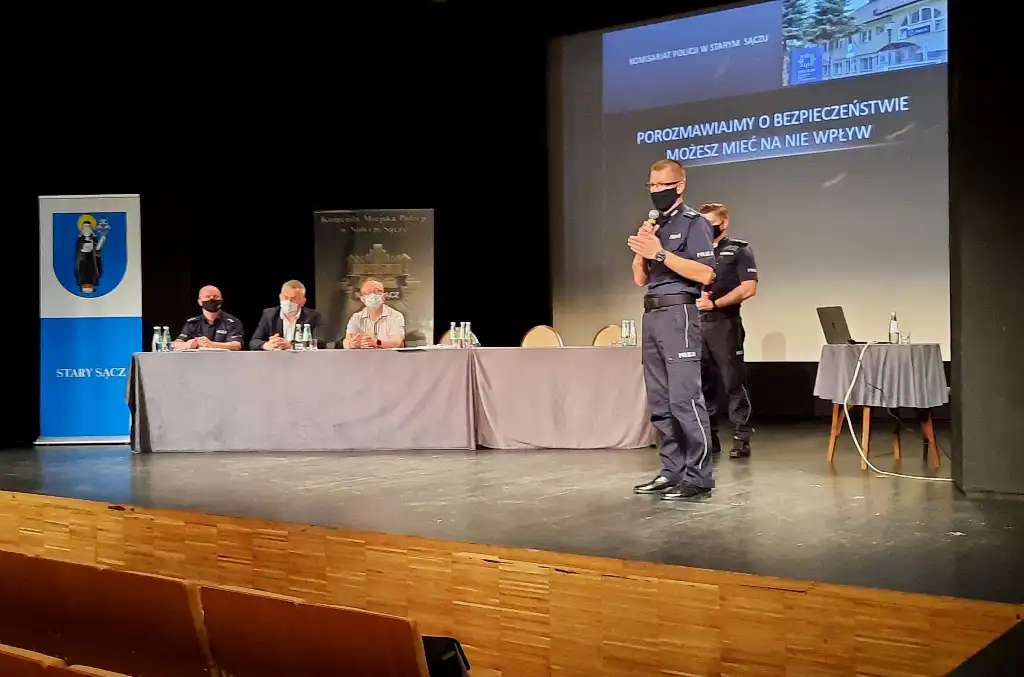 W Kinie Sokół w Starym Sączu debatowali o bezpieczeństwie
