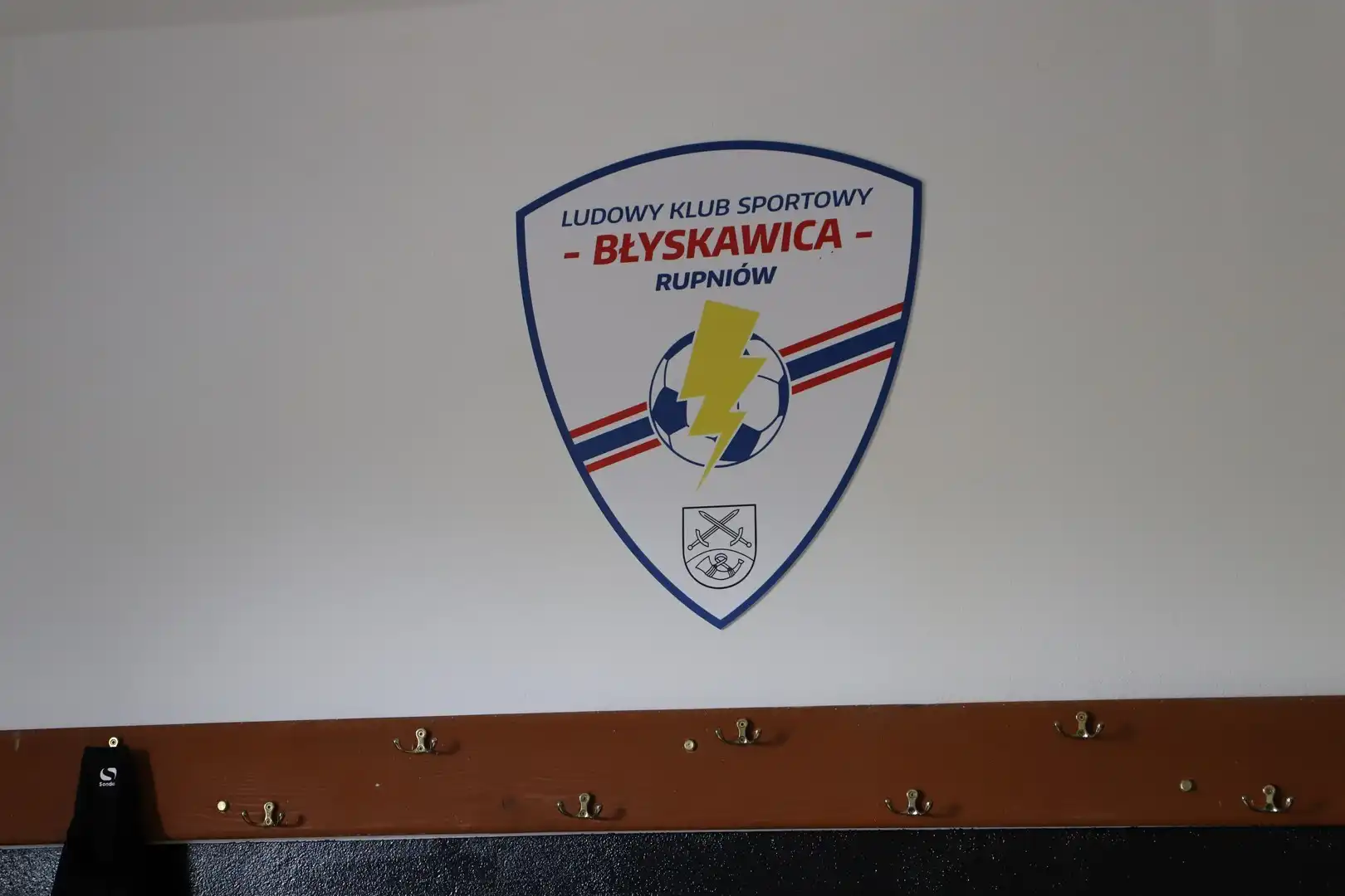 Sportowe zaplecza zyskały nowy blask. Zakończono modernizacje w Siekierczynie i Rupniowie