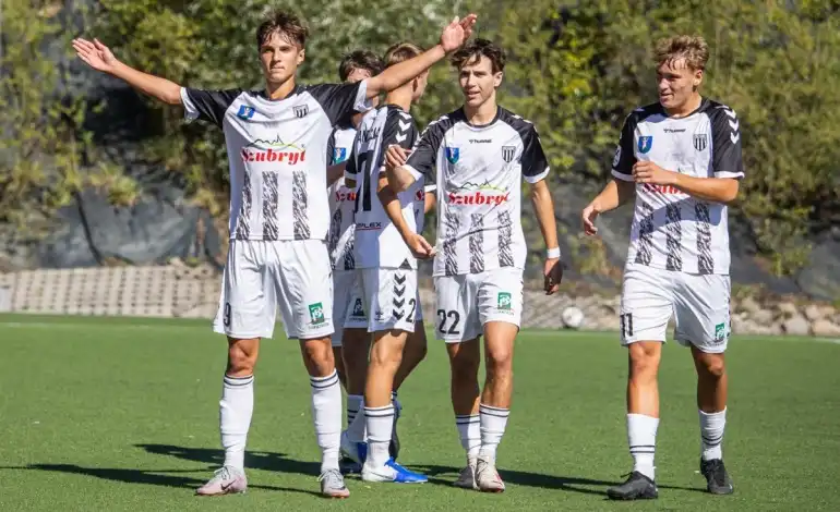 Drużyna U-19 wygrywa w Stróżach z Wisłą Kraków