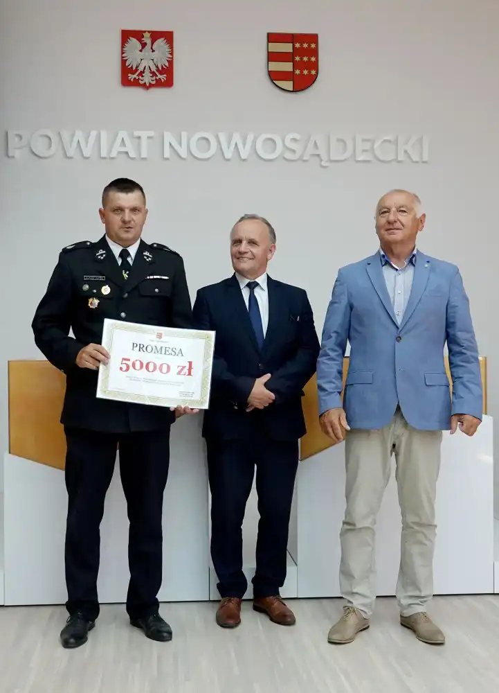 Blisko 300 tys. zł dla strażaków ochotników i służb z terenu powiatu nowosądeckiego